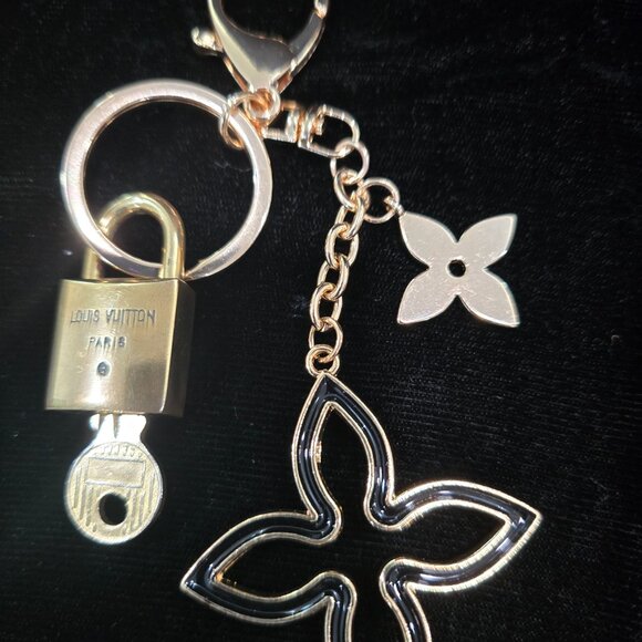 Authentic*LOUIS VUITTON* Padlocks & Keys Bundle for Shannon - Picture 2 of 13